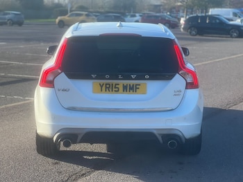 Used Volvo V60 2015 for sale - 77020549: Photo