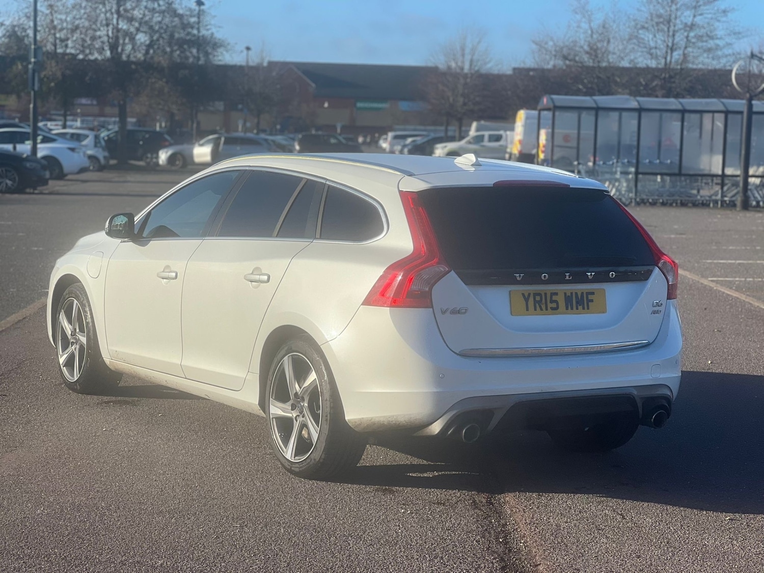 Used Volvo V60 2015 for sale - 77020549: Photo 5