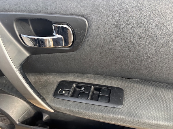 Used Nissan Qashqai 2010 for sale - 75612785: Photo 14