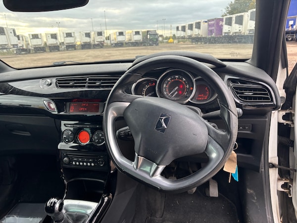 Used Citroen DS3 2011 for sale - 75611856: Photo 10