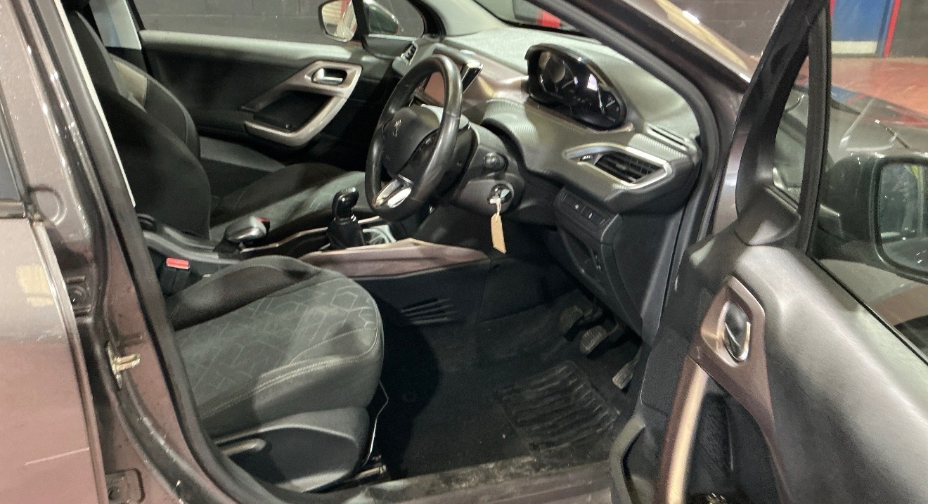 Used Peugeot 2008 2014 for sale - 77562599: Photo 9