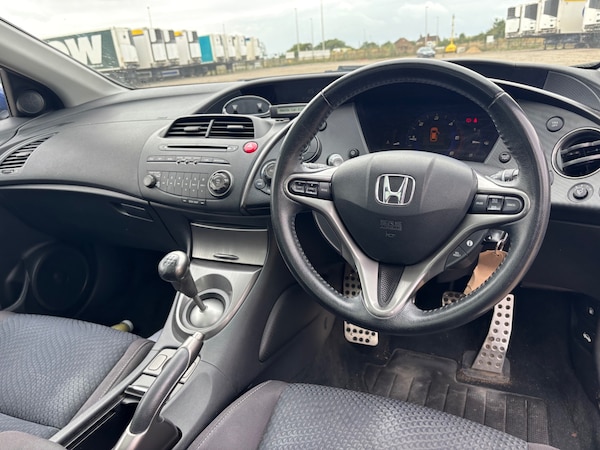 Used Honda Civic 2010 for sale - 75523930: Photo 12
