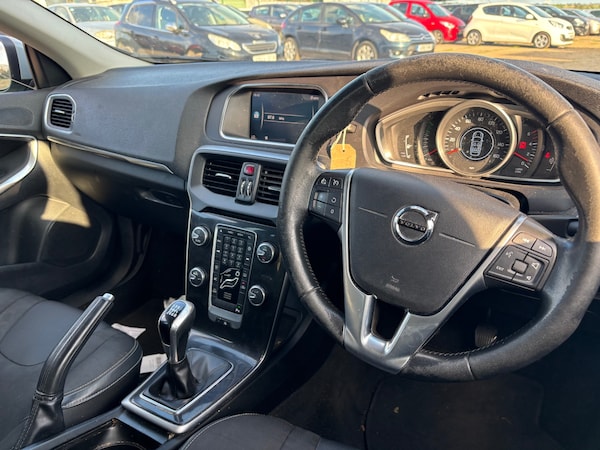 Used Volvo V40 2018 for sale - 75518178: Photo 14
