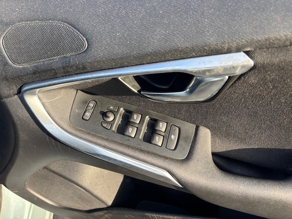 Used Volvo V40 2018 for sale - 75518178: Photo 17
