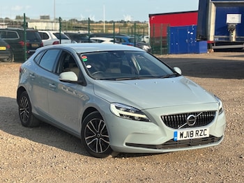 Used Volvo V40 2018 for sale - 75518178: Photo