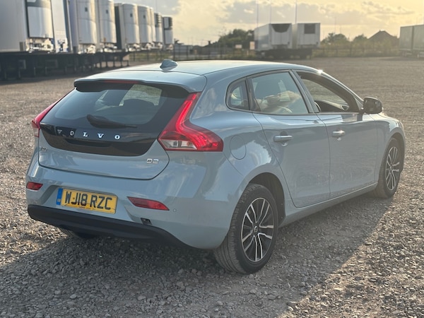 Used Volvo V40 2018 for sale - 75518178: Photo 3