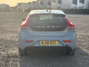 Used Volvo V40 2018 for sale - 75518178: Photo
