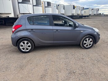 Used Hyundai i20 2010 for sale - 75526839: Photo