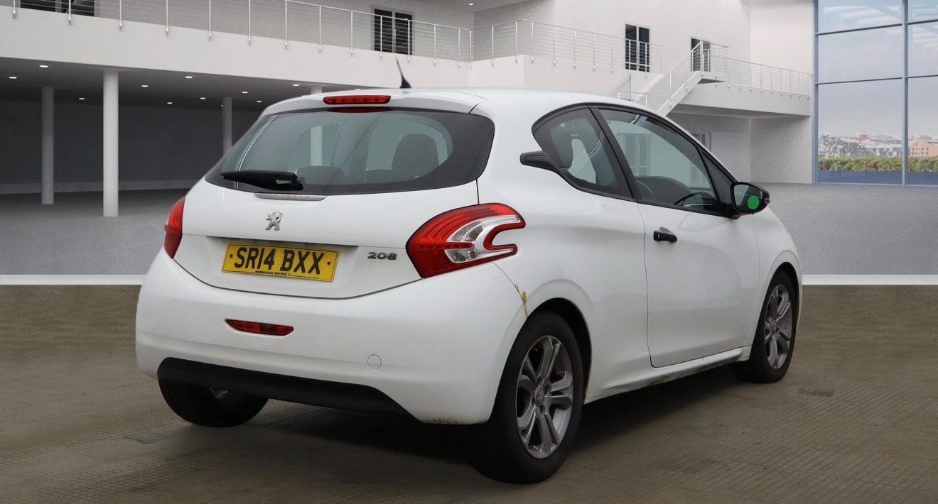 Used Peugeot 208 2014 for sale - 77578509: Photo 4