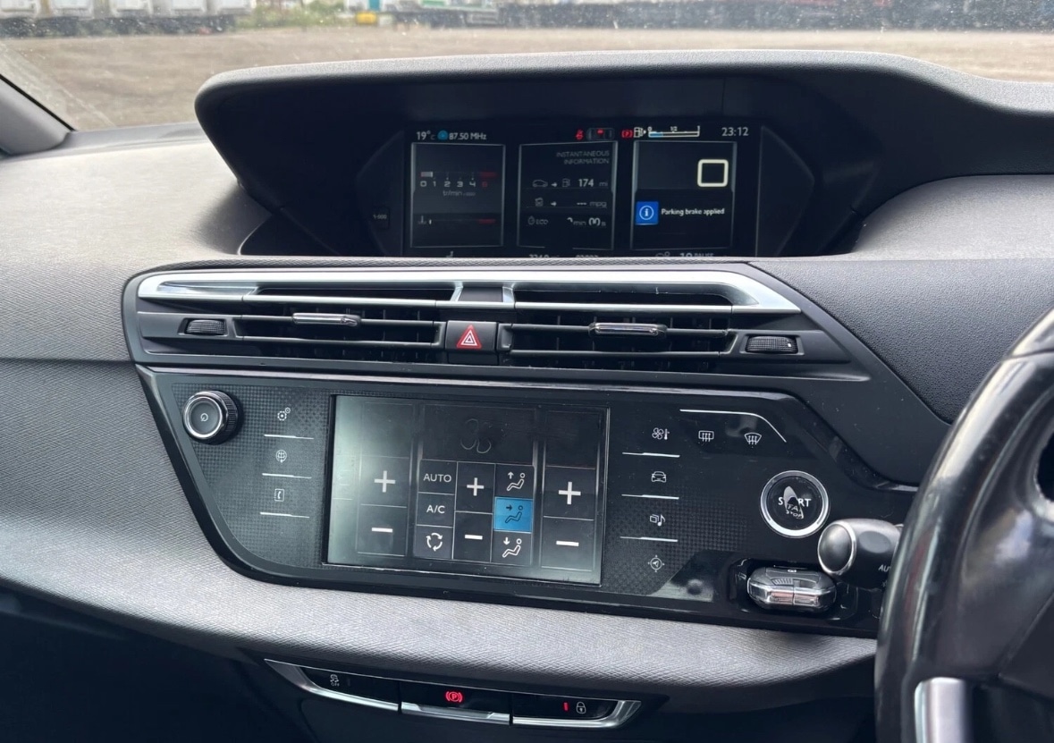 Used Citroen C4 Picasso 2015 for sale - 77019951: Photo 11