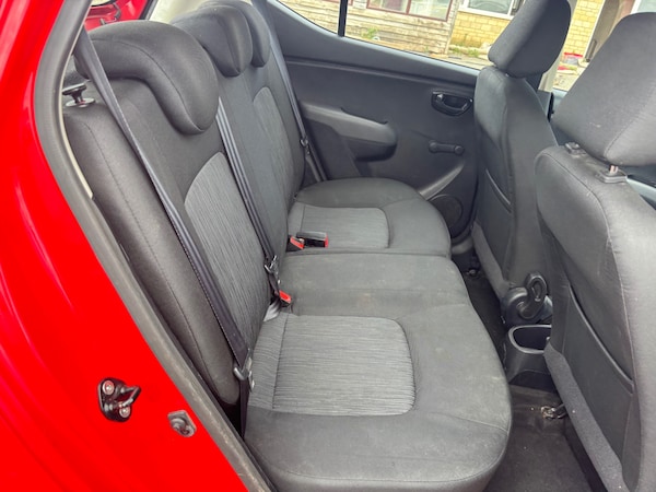 Used Hyundai i10 2012 for sale - 75525666: Photo 10