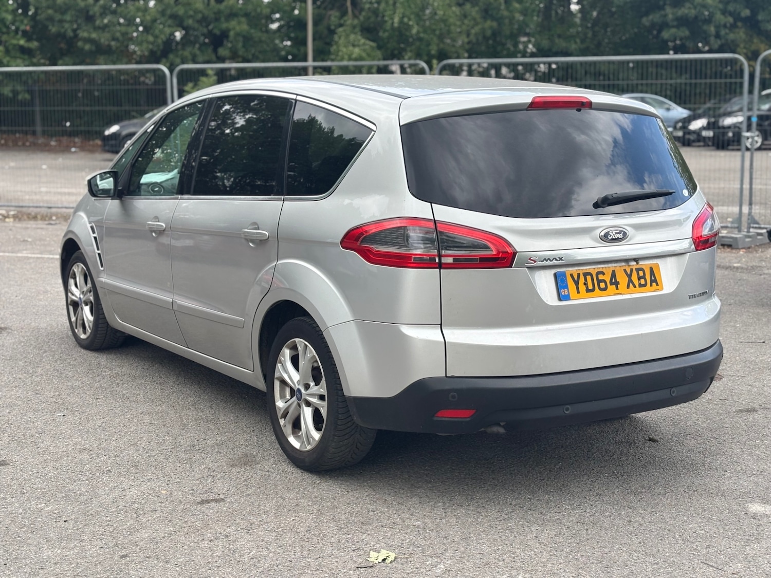 Used Ford S-Max 2014 for sale - 77357572: Photo 5