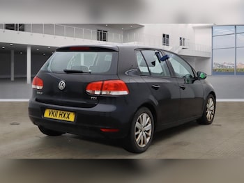 Used Volkswagen Golf 2011 for sale - 76940147: Photo