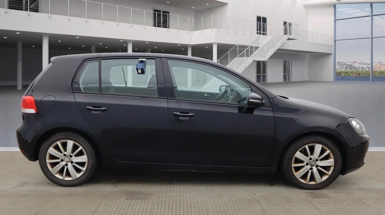 Used Volkswagen Golf 2011 for sale - 76940147: Photo 4