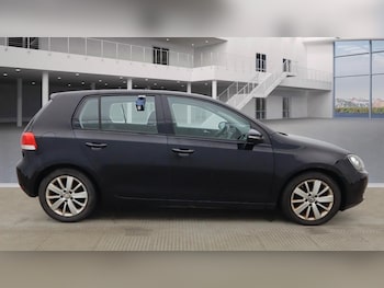 Used Volkswagen Golf 2011 for sale - 76940147: Photo