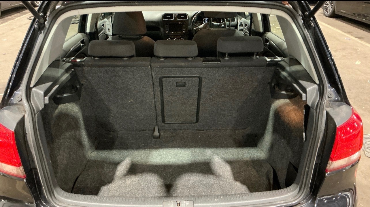 Used Volkswagen Golf 2011 for sale - 76940147: Photo 6