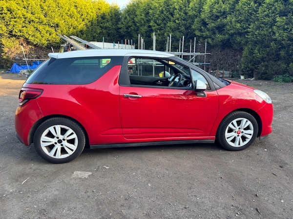 Used Citroen DS3 2010 for sale - 75613765: Photo 2