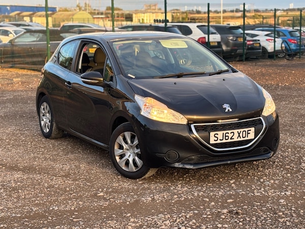 Used Peugeot 208 2012 for sale - 75630000: Photo 1