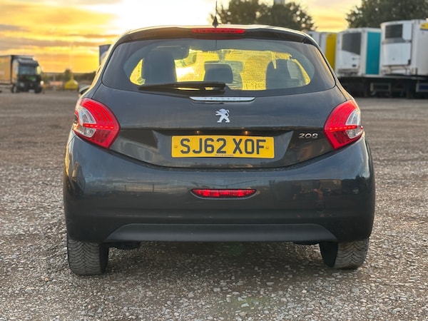 Used Peugeot 208 2012 for sale - 75630000: Photo 4