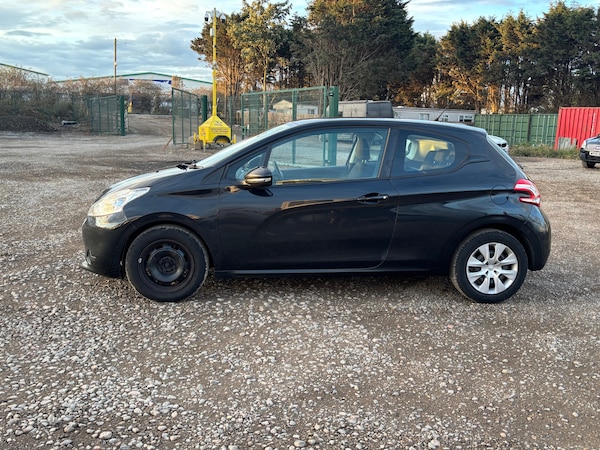 Used Peugeot 208 2012 for sale - 75630000: Photo 6
