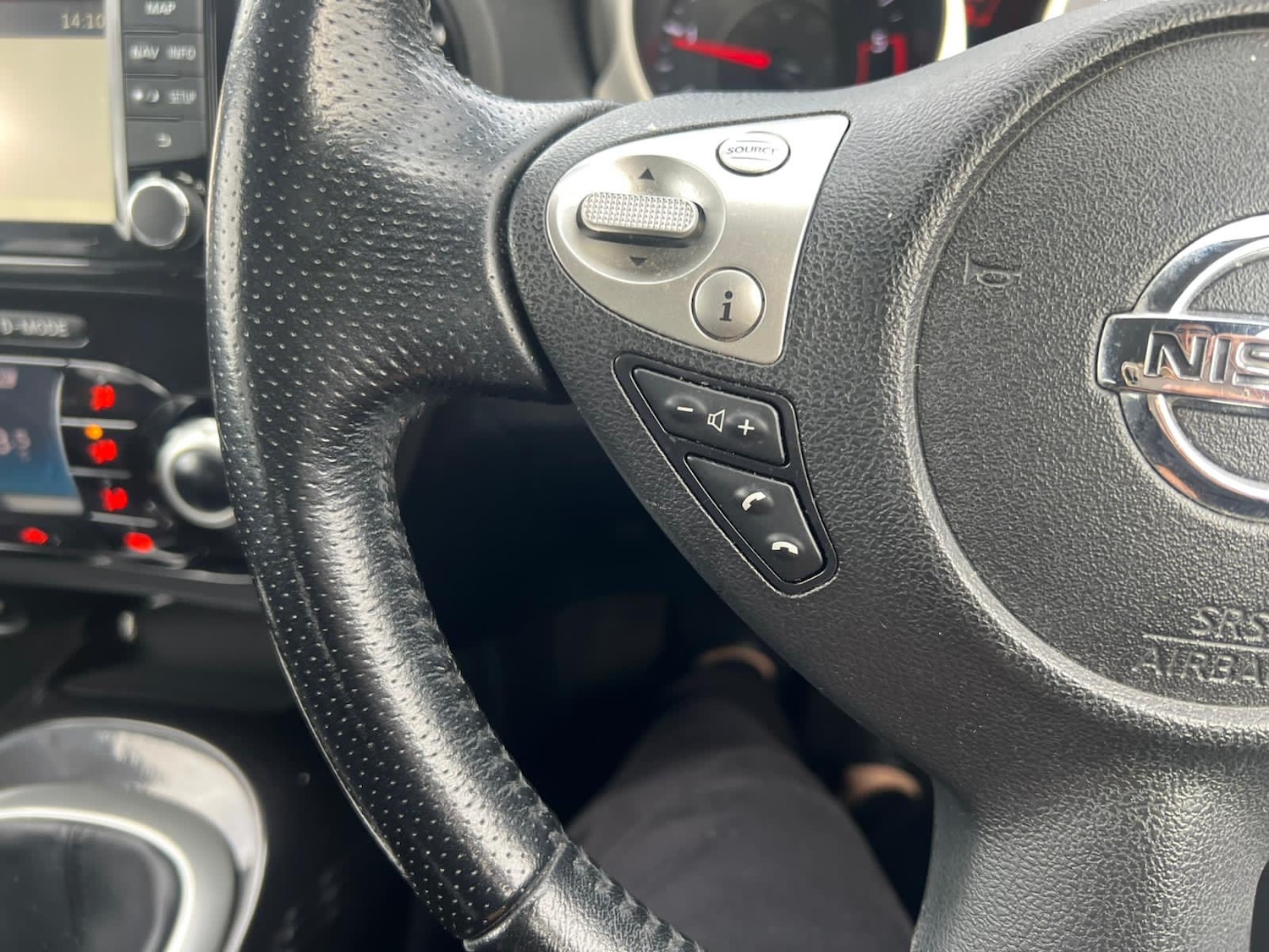 Used Nissan Juke 2014 for sale - 76526054: Photo 14