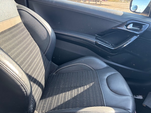Used Peugeot 208 2012 for sale - 75525558: Photo 10