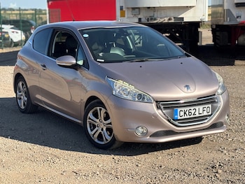 Peugeot - 208