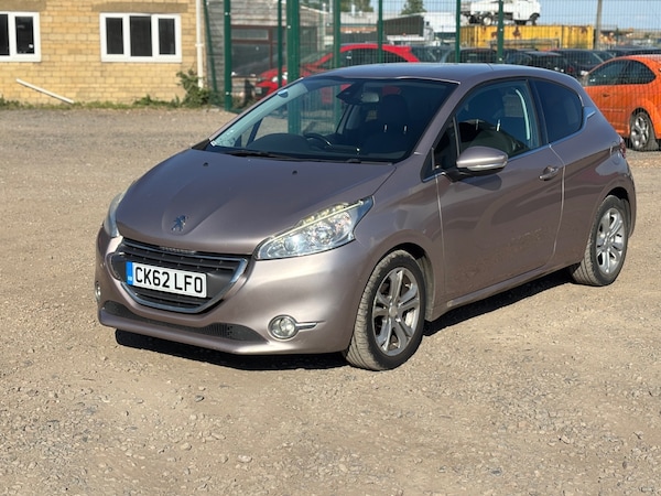Used Peugeot 208 2012 for sale - 75525558: Photo 7