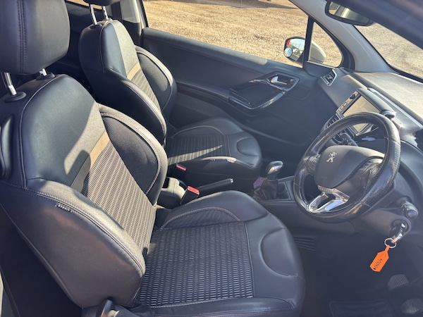 Used Peugeot 208 2012 for sale - 75525558: Photo 9