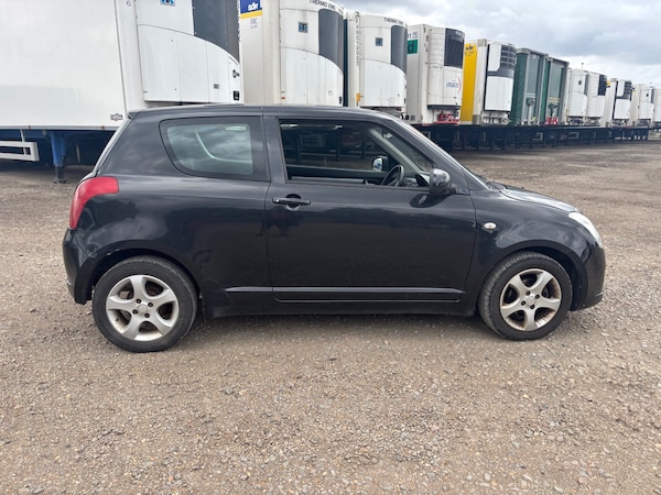 Used Suzuki Swift 2006 for sale - 76177683: Photo 2