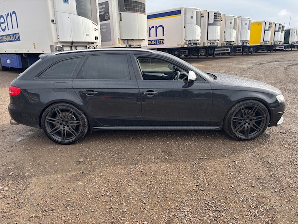 Used Audi A4 2009 for sale - 75550467: Photo 2