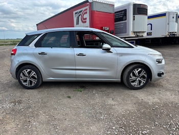 Used Citroen C4 Grand Picasso 2015 for sale - 75550458: Photo