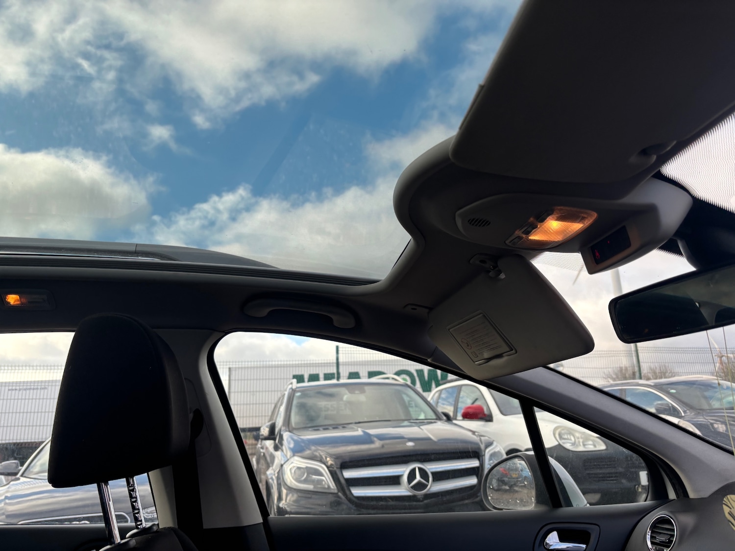 Used Peugeot 308 2010 for sale - 76625773: Photo 11