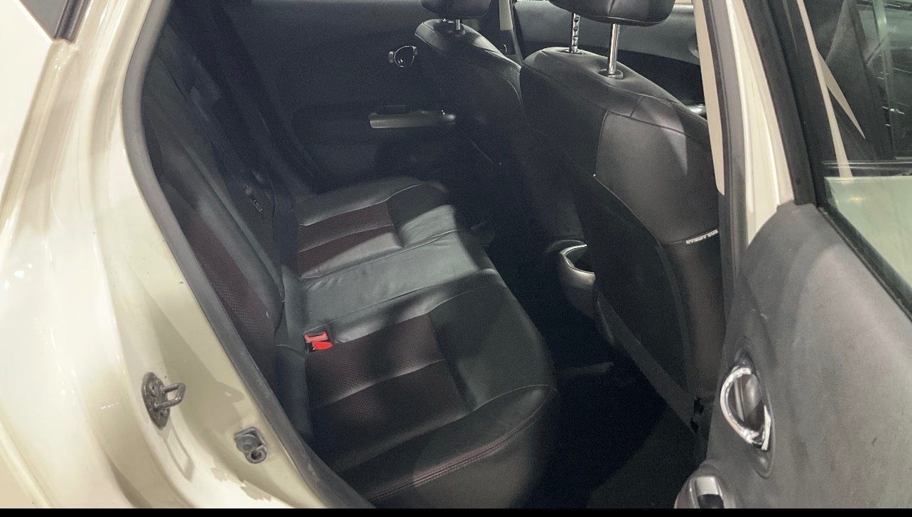 Used Nissan Juke 2011 for sale - 76517856: Photo 8