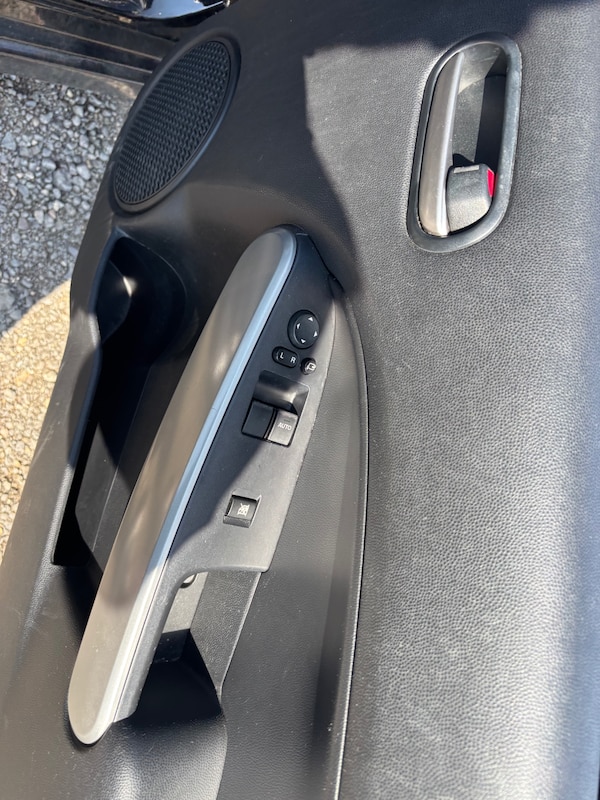 Used Mazda Mazda2 2013 for sale - 75529502: Photo 18