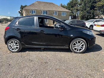 Used Mazda Mazda2 2013 for sale - 75529502: Photo