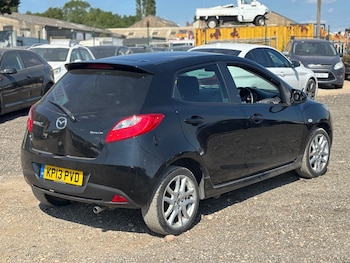 Used Mazda Mazda2 2013 for sale - 75529502: Photo