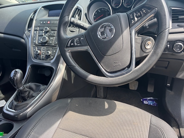 Used Vauxhall Astra 2012 for sale - 75530136: Photo 13