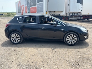 Used Vauxhall Astra 2012 for sale - 75530136: Photo