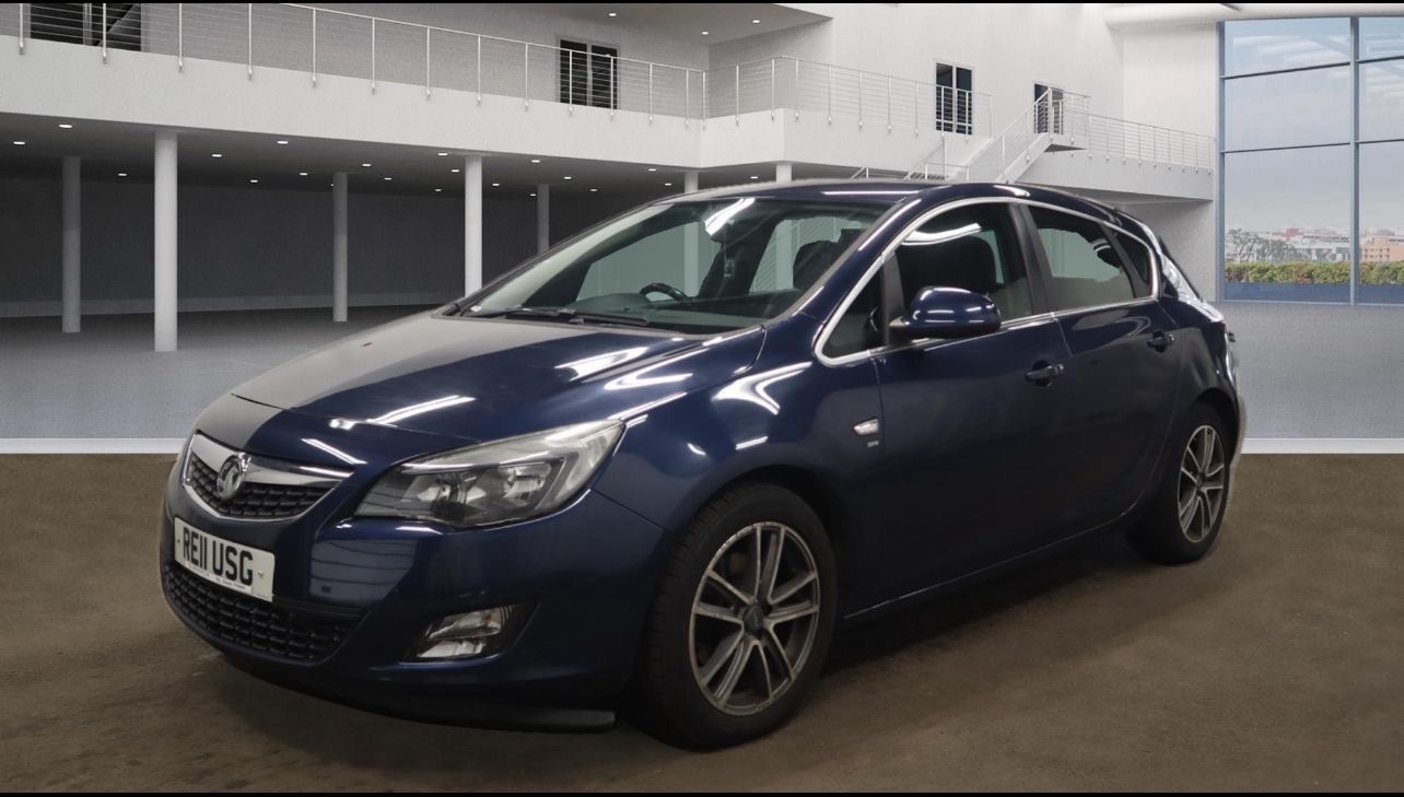 Used Vauxhall Astra 2011 for sale - 76319481: Photo 3