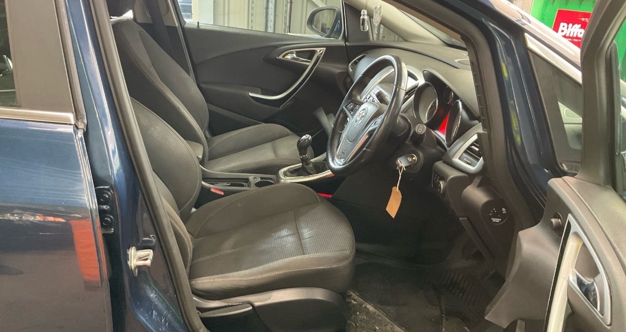 Used Vauxhall Astra 2011 for sale - 76319481: Photo 6