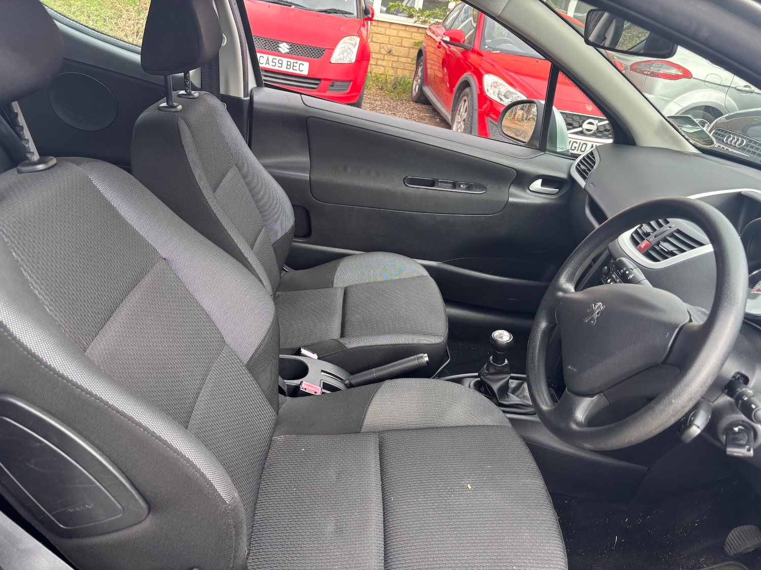 Used Peugeot 207 2009 for sale - 76177888: Photo 12