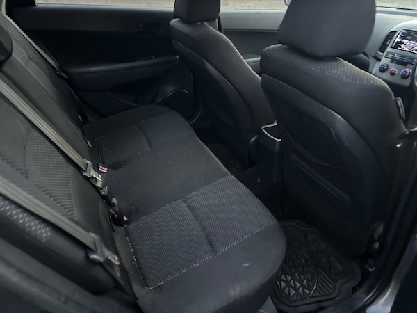 Used Hyundai i30 2010 for sale - 75518189: Photo 8