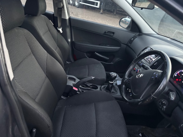 Used Hyundai i30 2010 for sale - 75518189: Photo 9