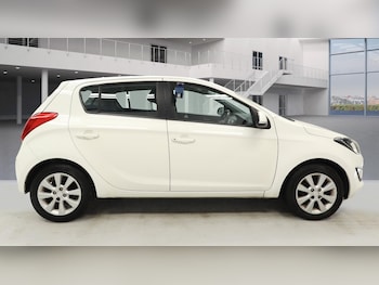 Used Hyundai i20 2013 for sale - 75743605: Photo