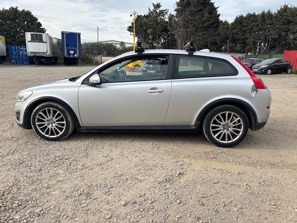 Used Volvo C30 2011 for sale - 75525102: Photo 7