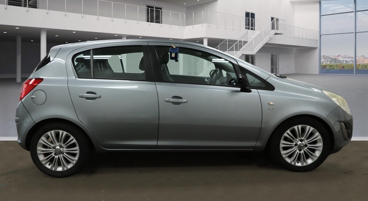 Vauxhall Corsa 2012 (12) - 1.2 SE 5dr - Image 2