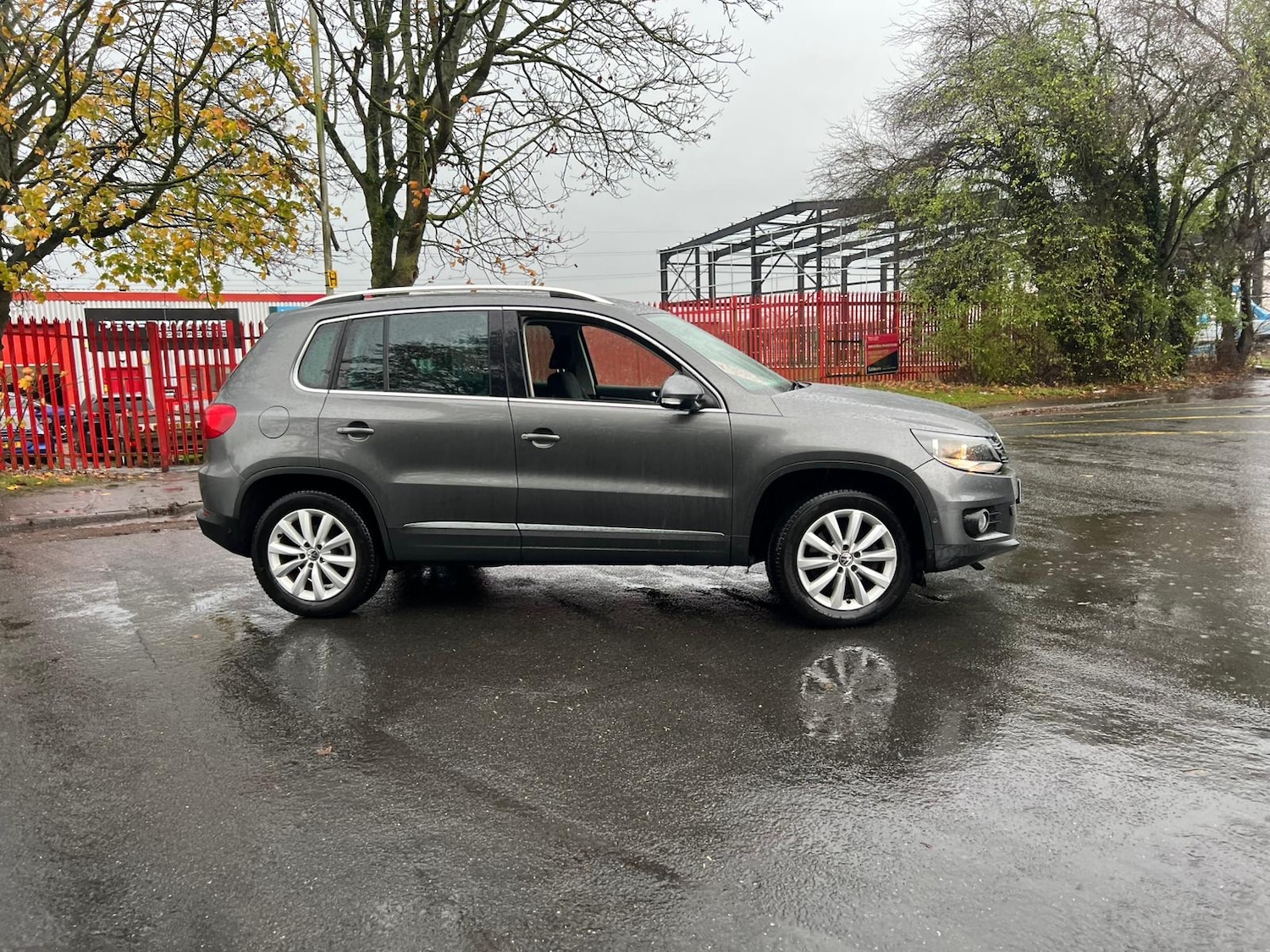 Used Volkswagen Tiguan 2015 for sale - 76822005: Photo 3