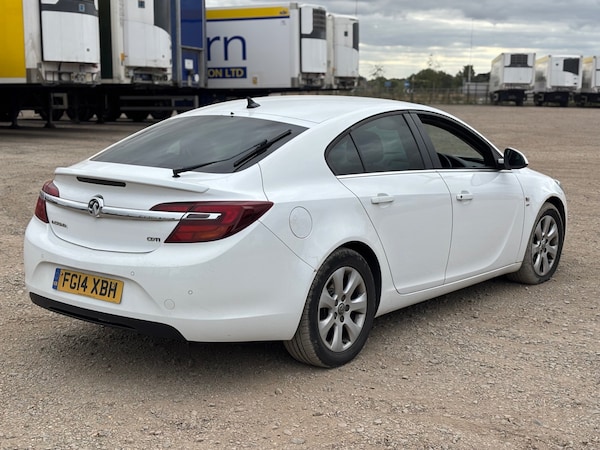 Used Vauxhall Insignia 2014 for sale - 75624681: Photo 2
