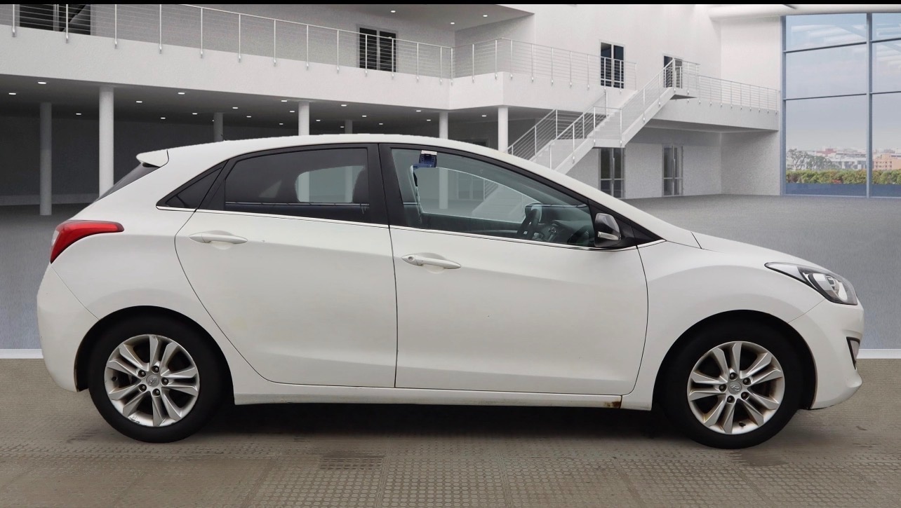 Used Hyundai i30 2014 for sale - 76940149: Photo 5